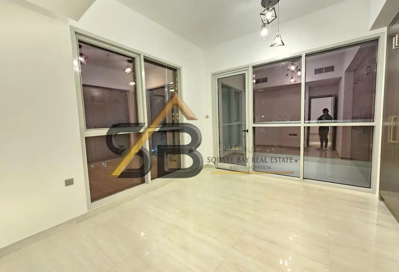 3 Min World Trade Metro | 1 BHK | All Amenities