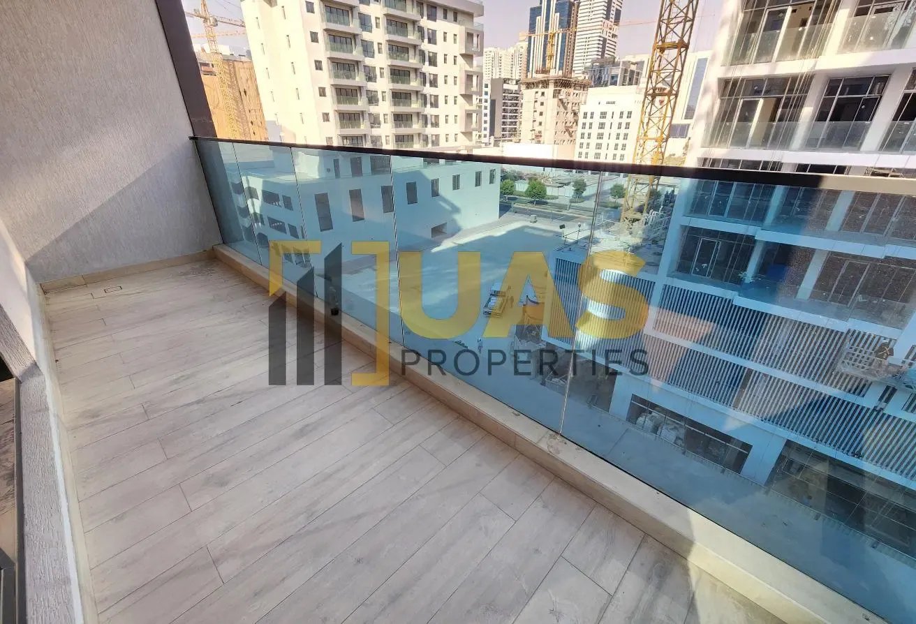 Lavish 1bhk with 15 days free pool parking free