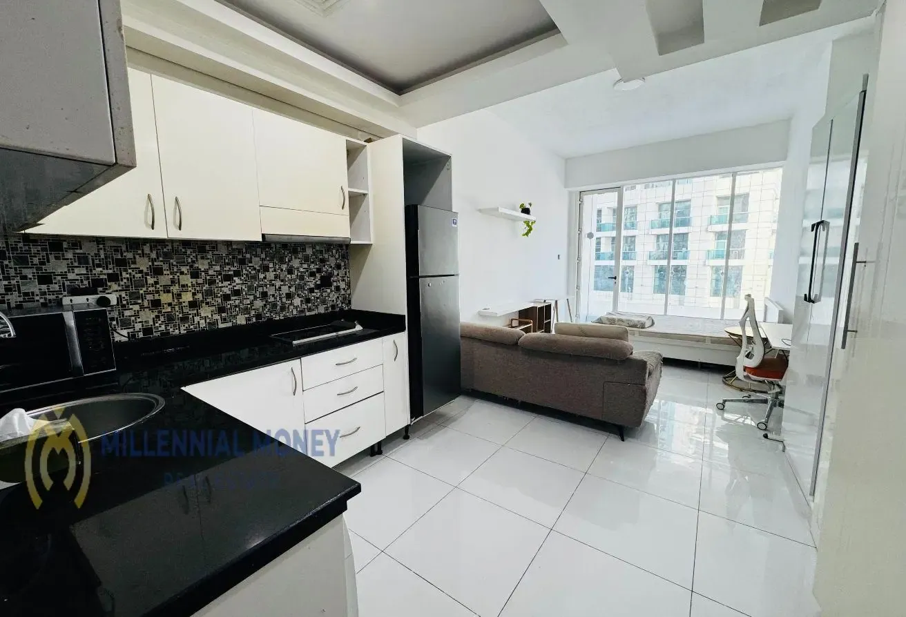 Vacant | 1st floor | Pet free building | Unfurnish