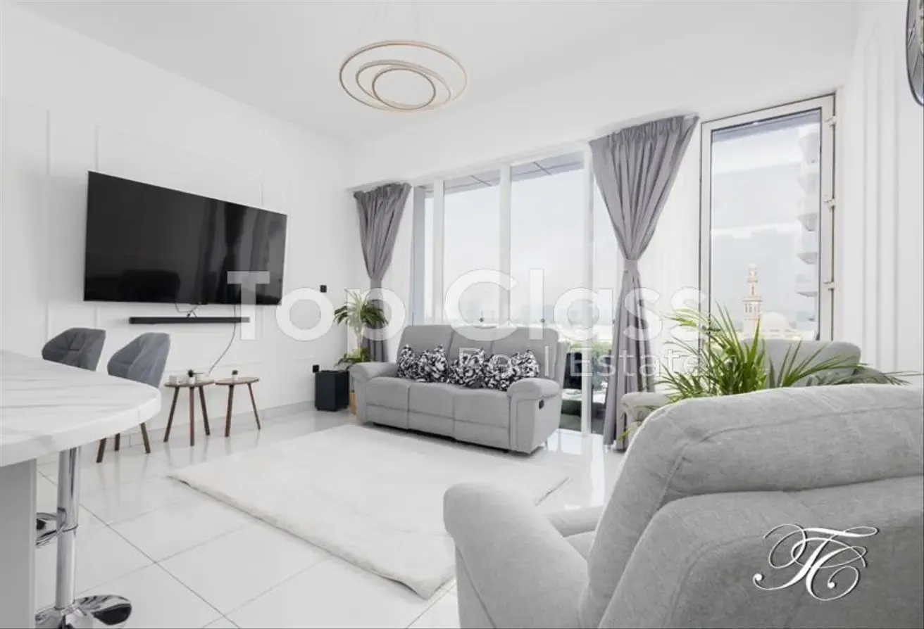 Fully Upgraded | Modern| Partial Golf course View