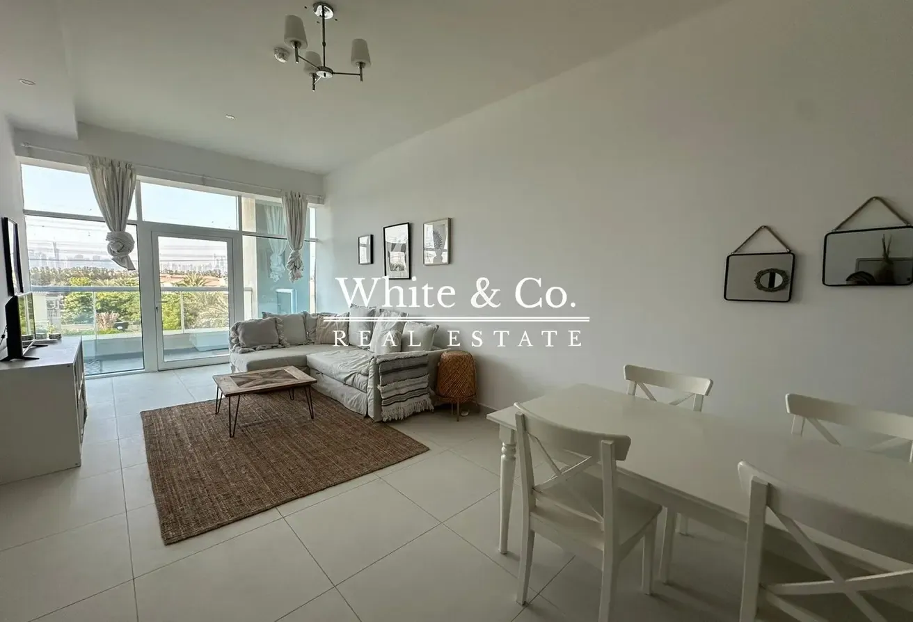 Community View | 1 Bed | Spacious Unit