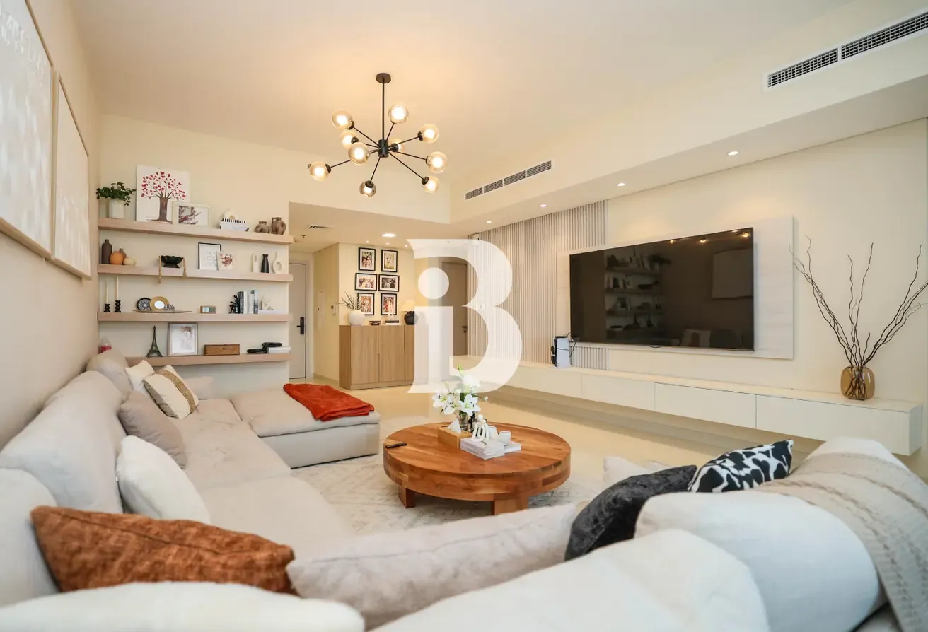 2 Parking | Vastu |Upgraded | Community View