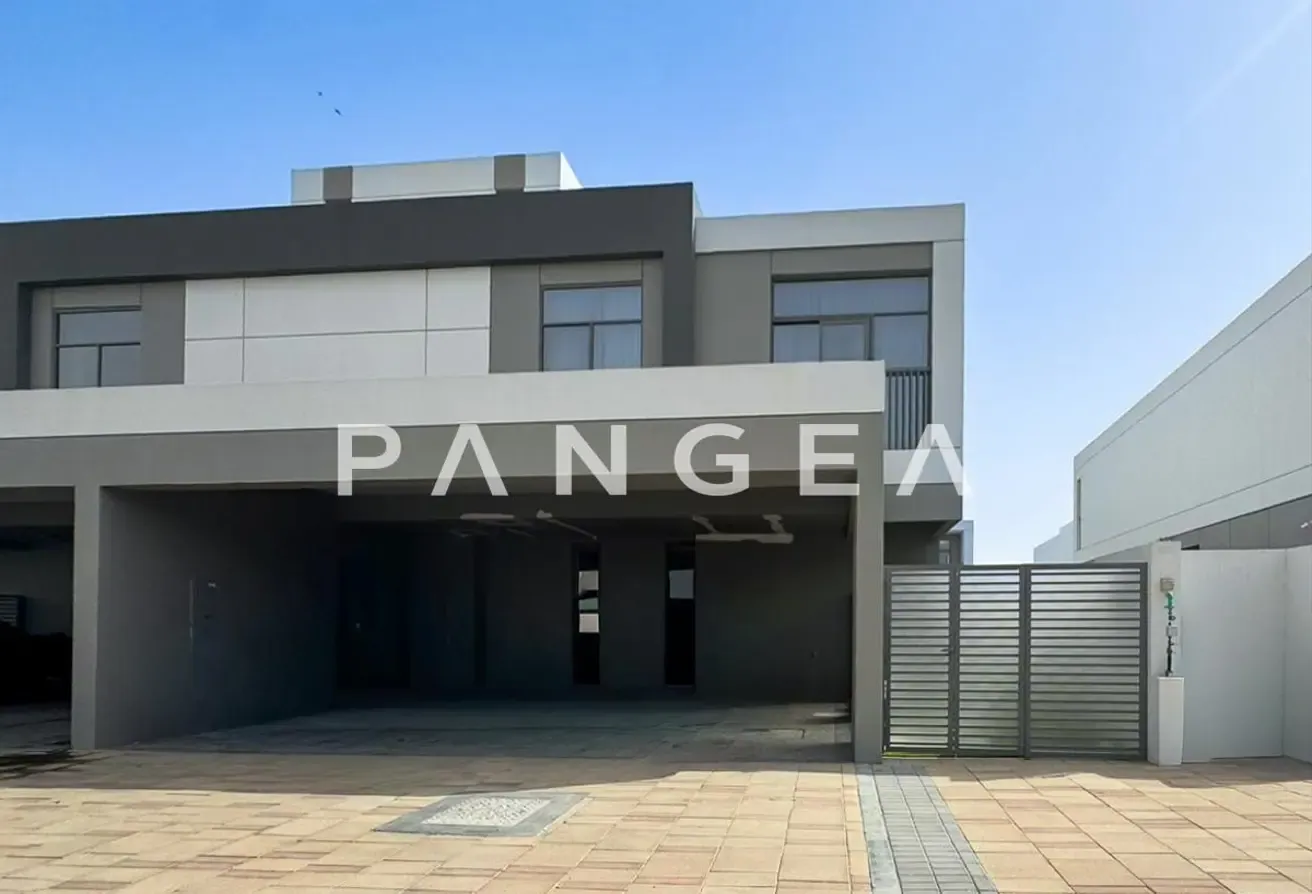 Vacant | Big Plot | Newly Landscaped