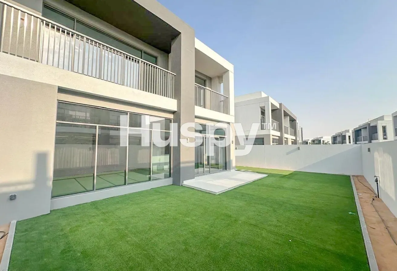 Large Plot | Landscaped | Unfurnished