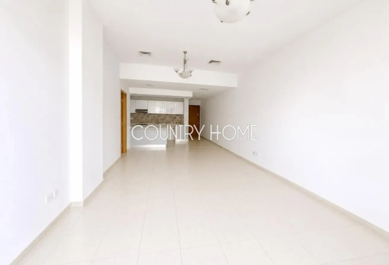 Spacious 1BR | Upgraded Kitchen | High ROI