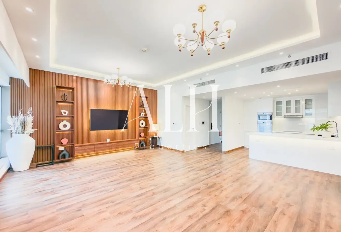 Fully Upgraded 2BR+M | Marina View | Rimal 1