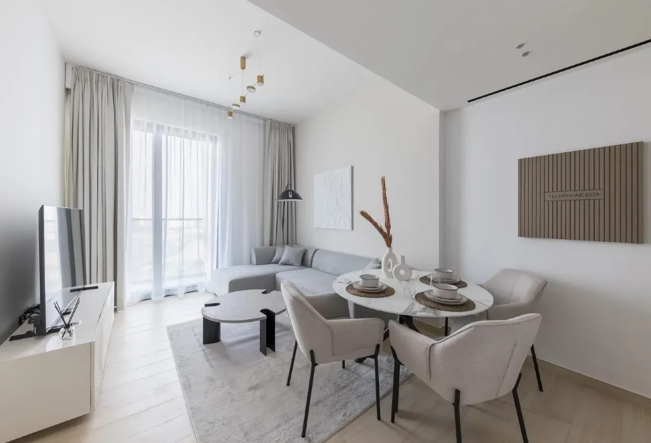 Furnished 2 BR | High Floor | City View