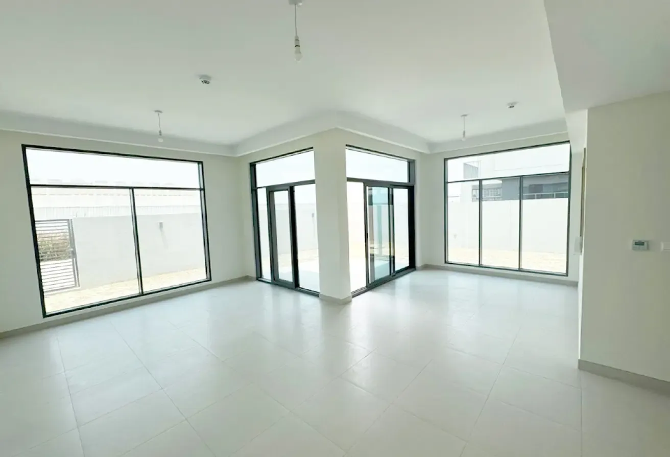 Single Row | Vastu Unit | w/ Kitchen Appliances