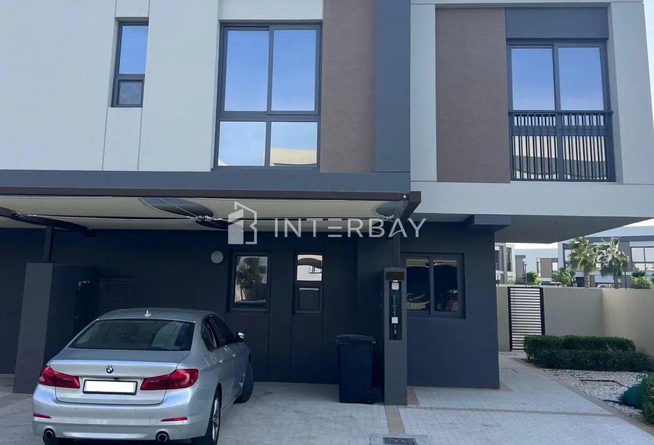 4BR Corner Unit | Single Row | Pulse Villas