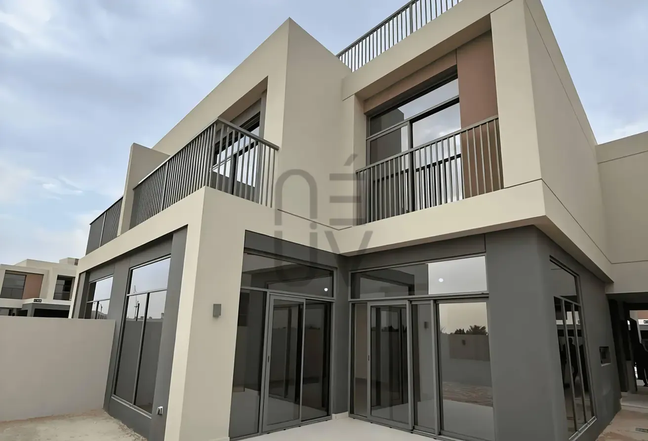 Semi Detached 4BR | Roof Access | Close to Lagoon