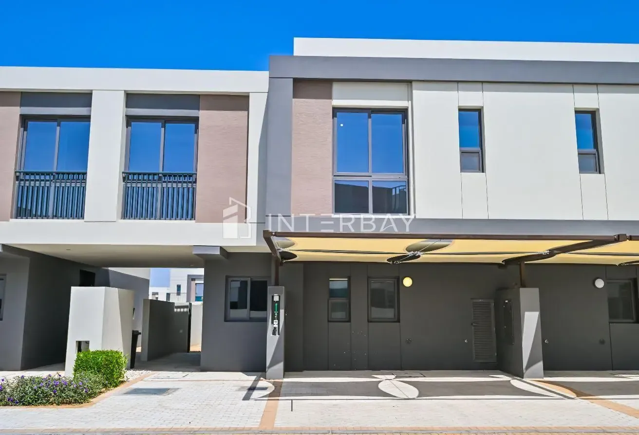 Single Row | 4 Ensuite Bed | Ready to Move