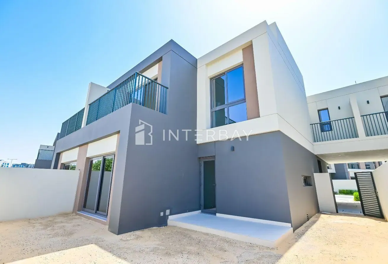 Single Row | 4 Ensuite Bedrooms | Spacious