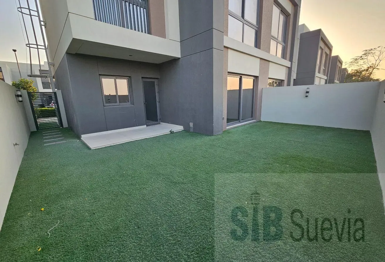 Corner 3 Bed | Single Row | Best Price