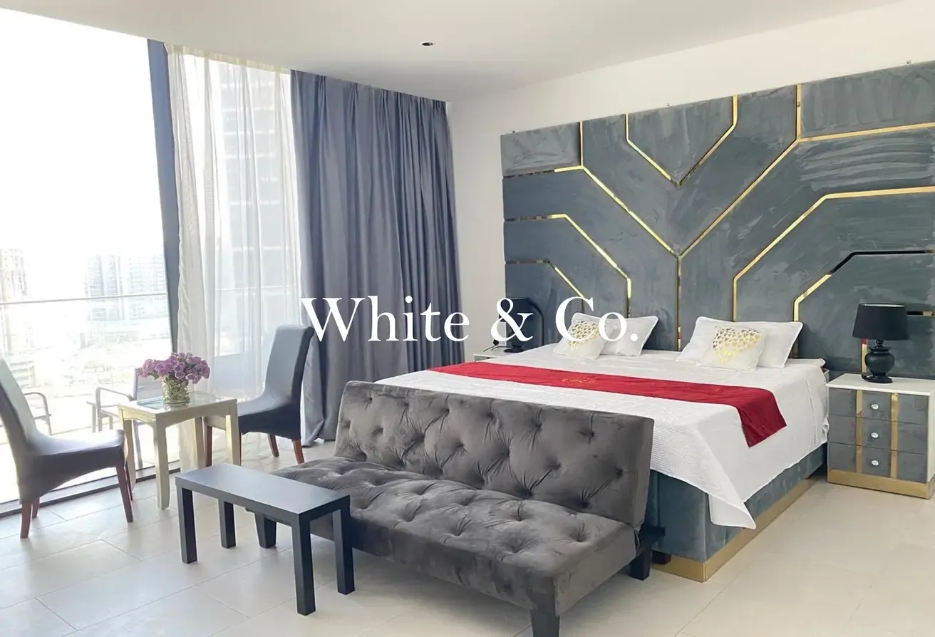 Large Studio | Fully Furnished | Modern