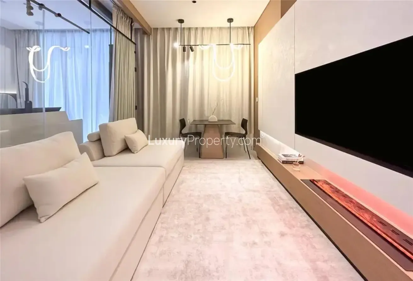 Newly Refurbished | Bright, Spacious | Furnished