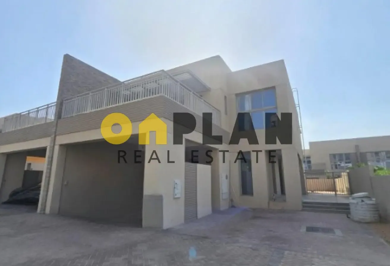 Spacious 4-Br Villa | Unfurnished | Outdoor Space