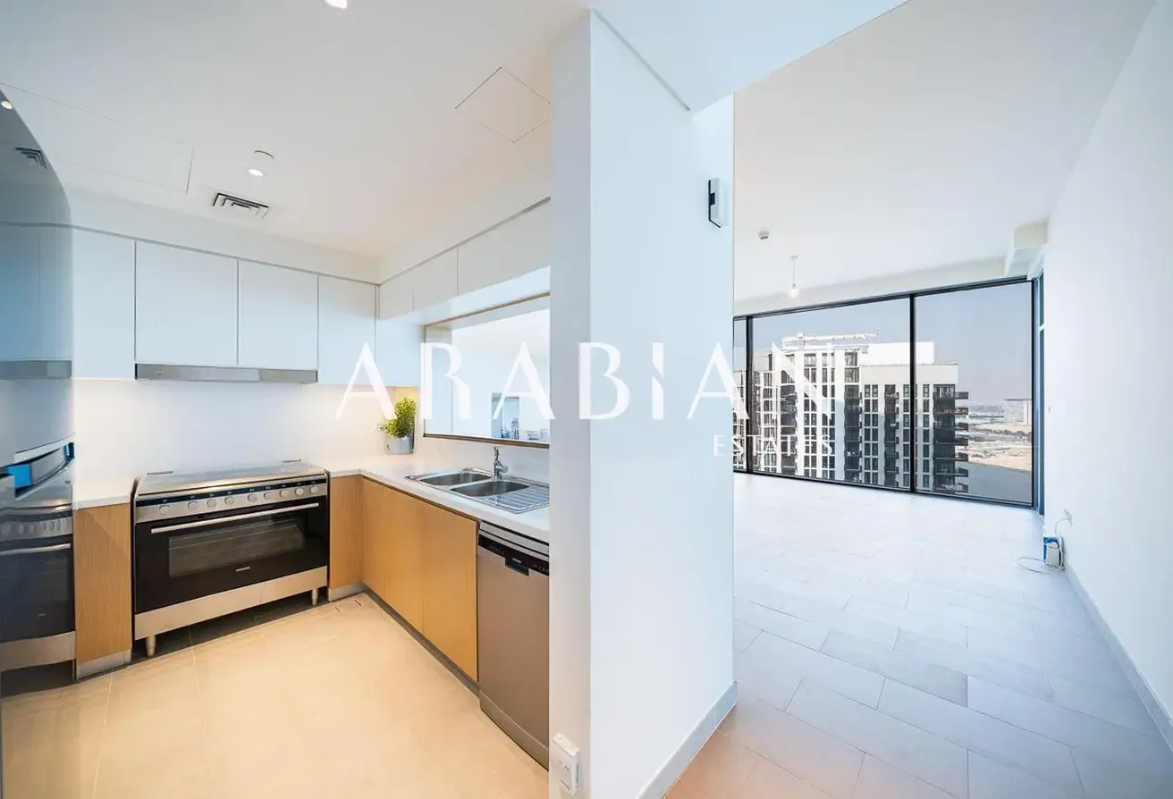 HIGH FLOOR | STUNNING LAYOUT | UNFURNISHED