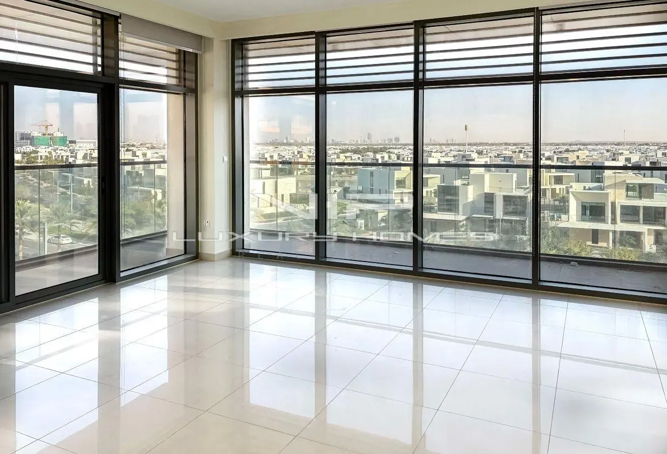 SPACIOUS 2BR | UNFURNISHED | CORNER UNIT