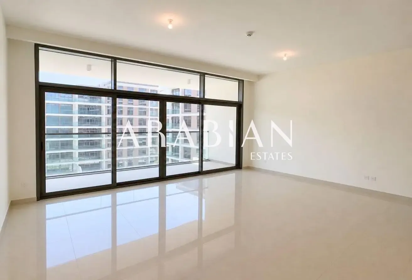 Vacant June | Park Pool view | High Floor
