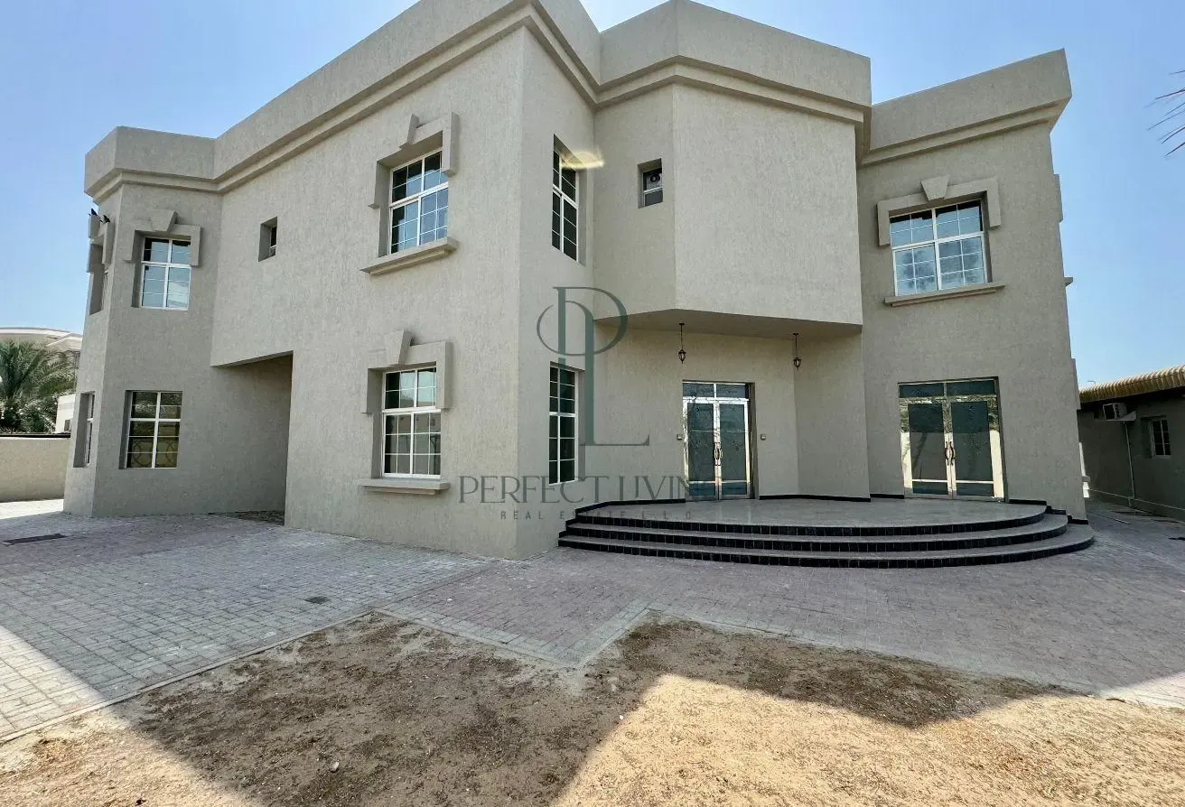 Well Maintained Villa | Spacious Layout |