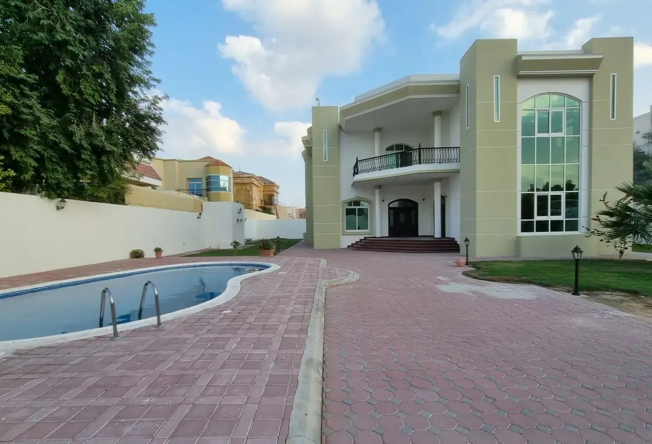 Spacious 5BR | Large Majilis | Swimming Pool