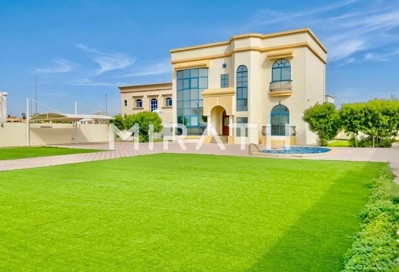 Spacious prime villa featuring a large front yard