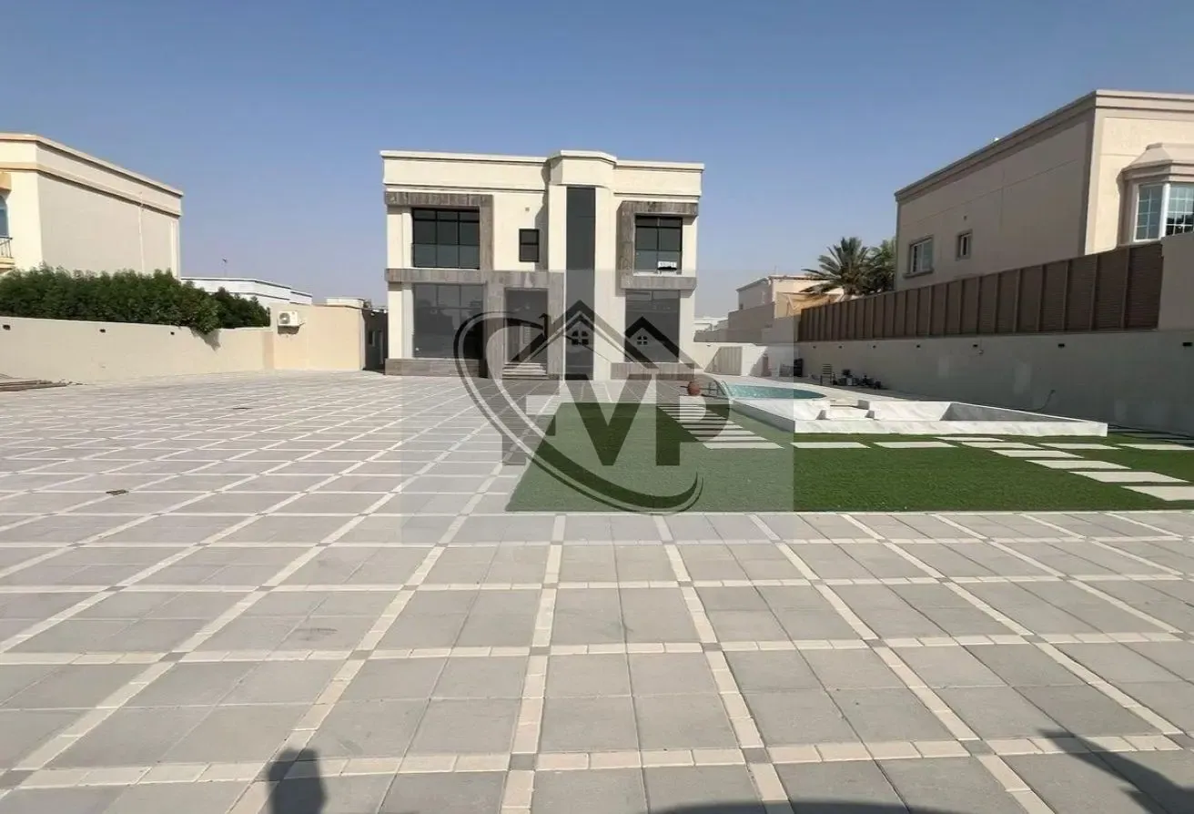 Spacious 5BHK+Maids Villa| Private pool | Big yard