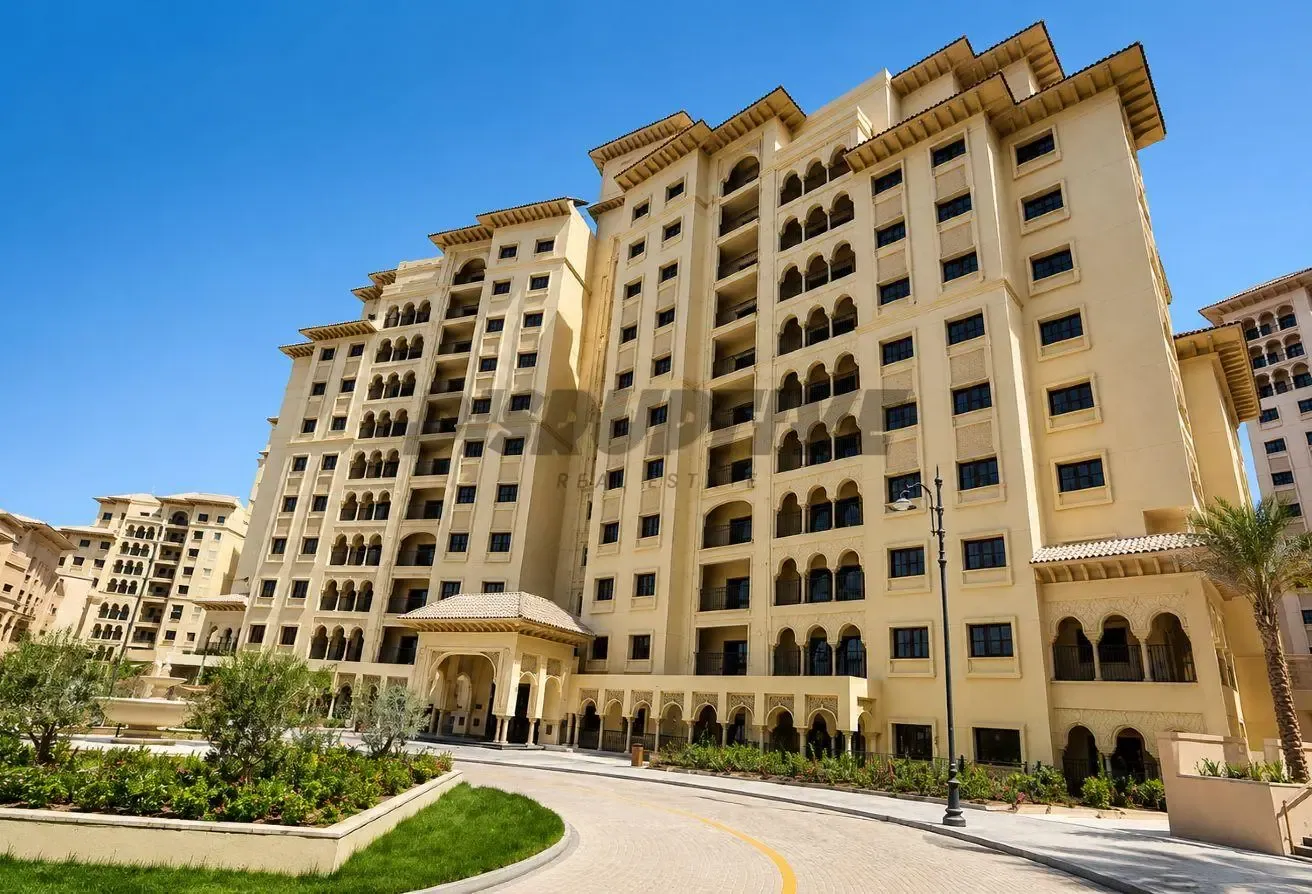 Golf Community | Fully Furnished | 1BR+ Study Room