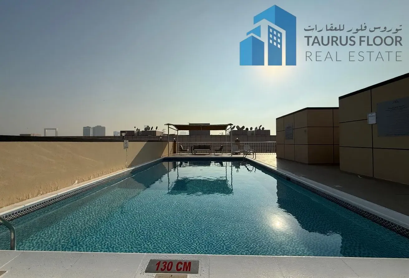 4 BR Apartment in Bur Dubai with Landmark Views