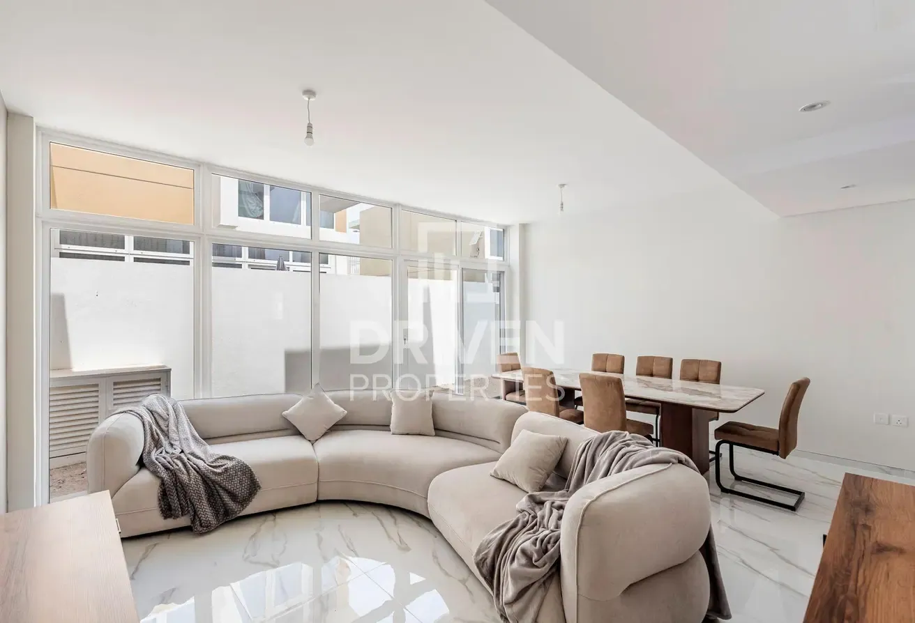 Spacious | Semi-Detached | Close To Amenities