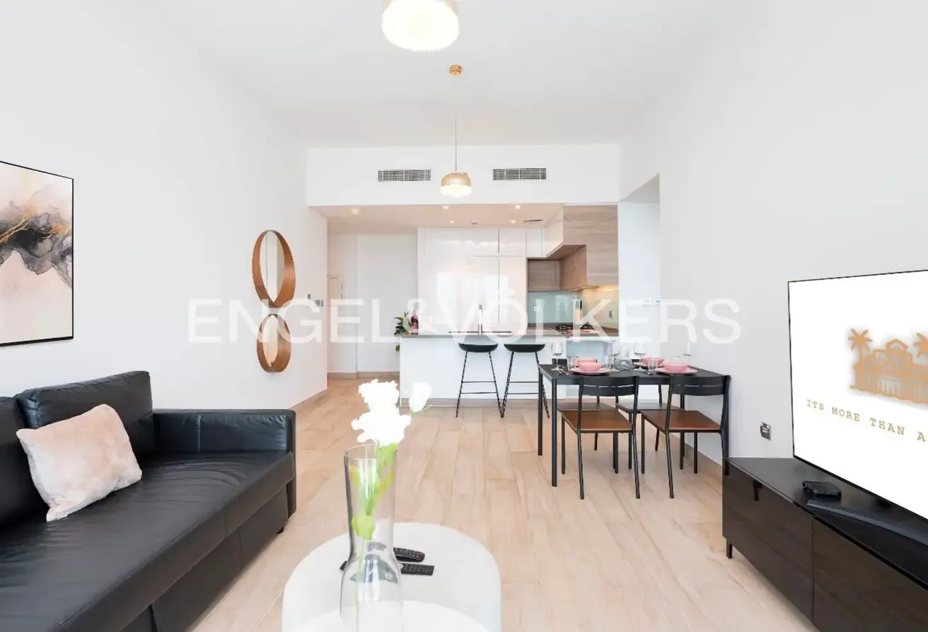 Mid Floor | Furnished | Vacant