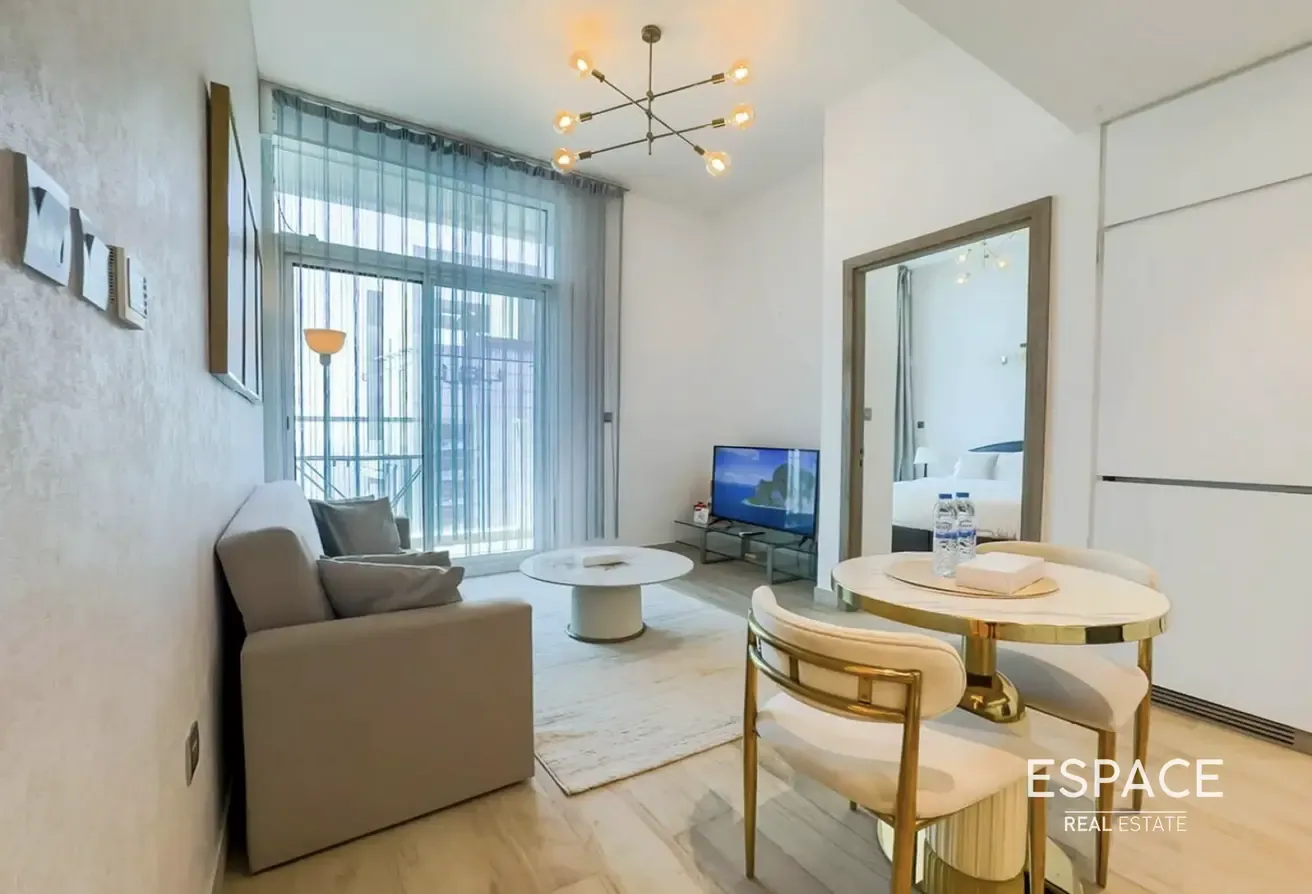 Vacant | Fully Furnished | Multiple check