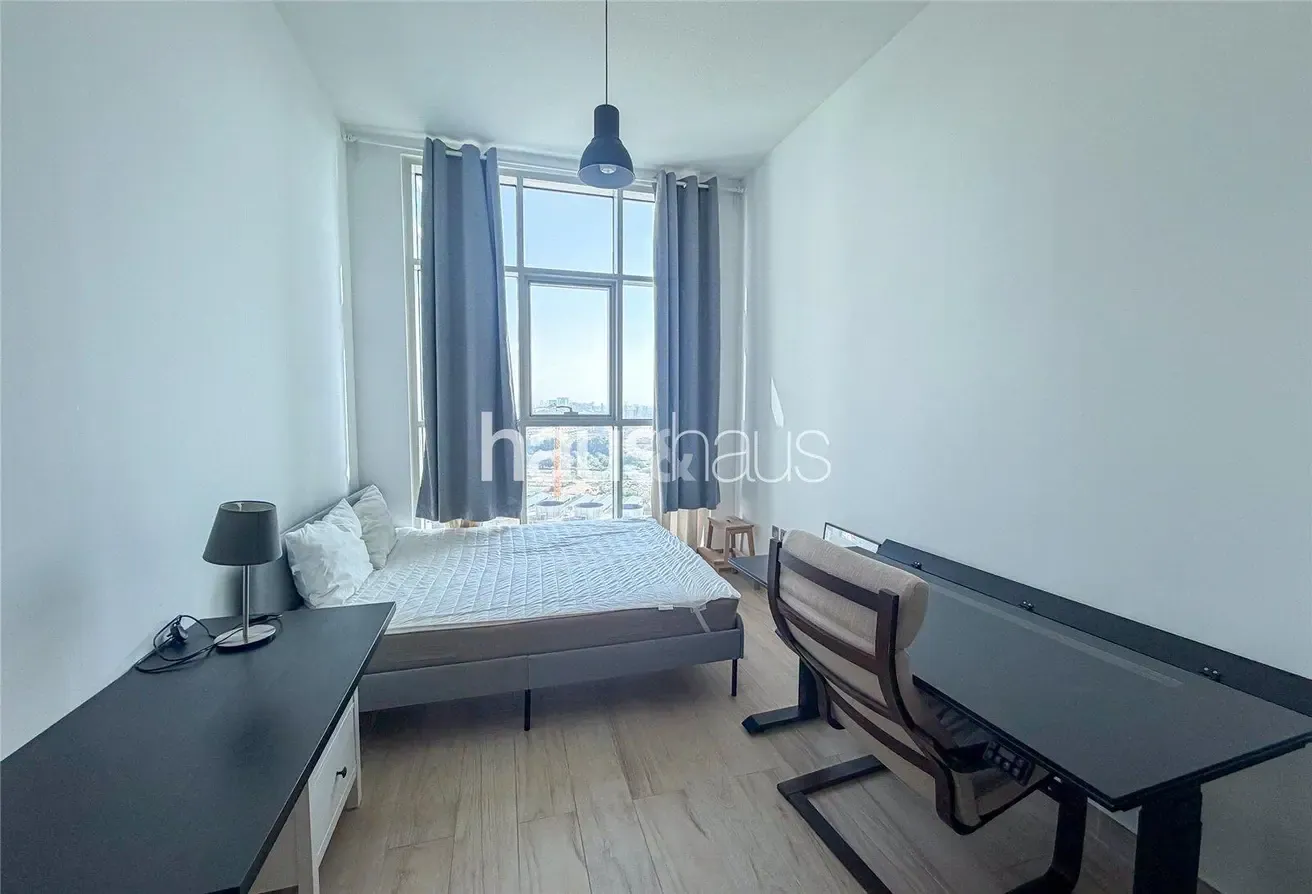 Fully Furnished l Modern l Vacant