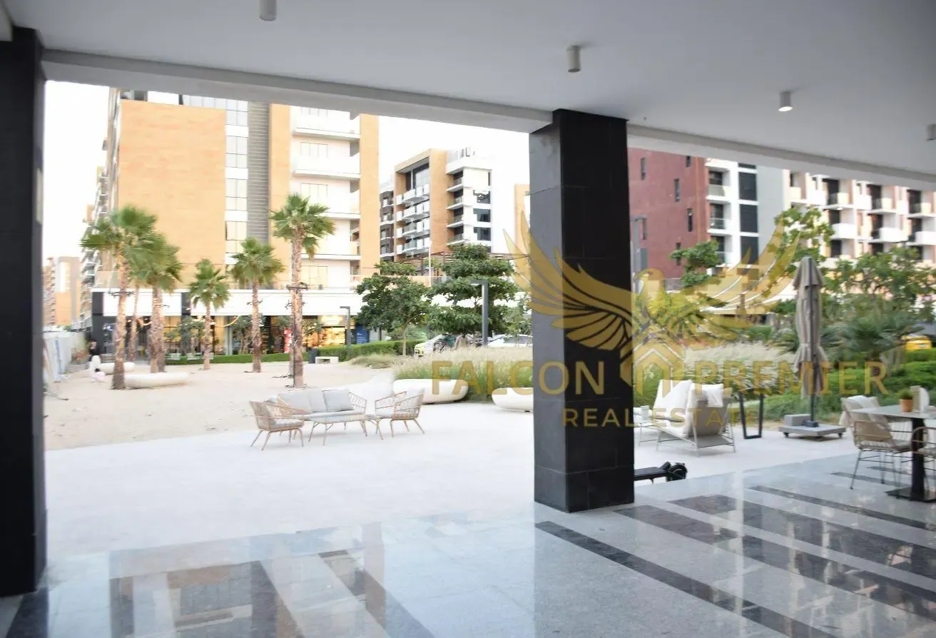 Ideal Retail Space | High Visibility | Lagoon View
