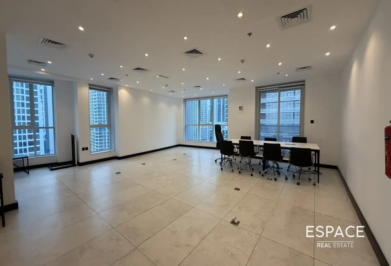 High Floor | Full Lake View | Vacant Now
