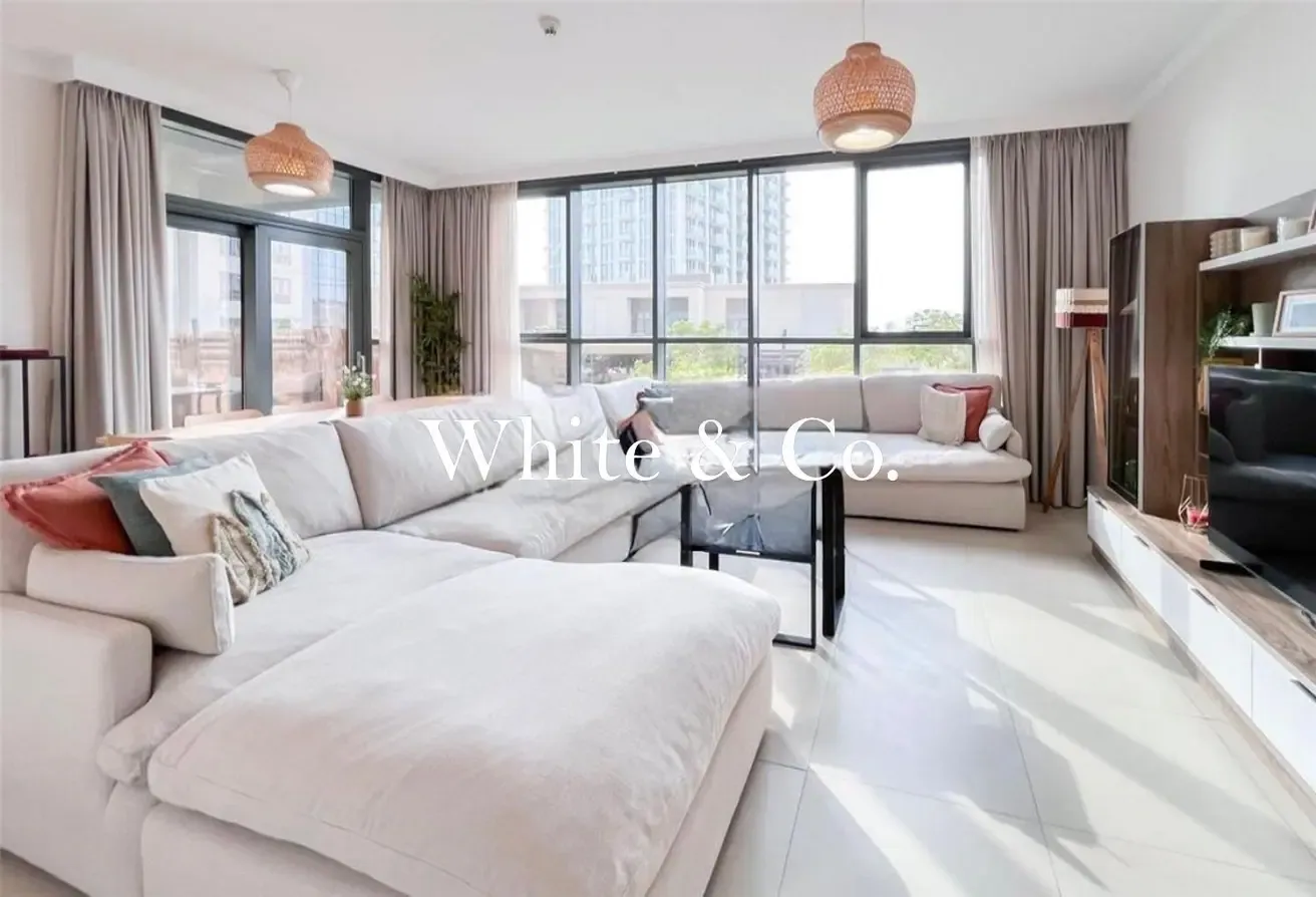 Vacant On Transfer | Upgraded | Spacious