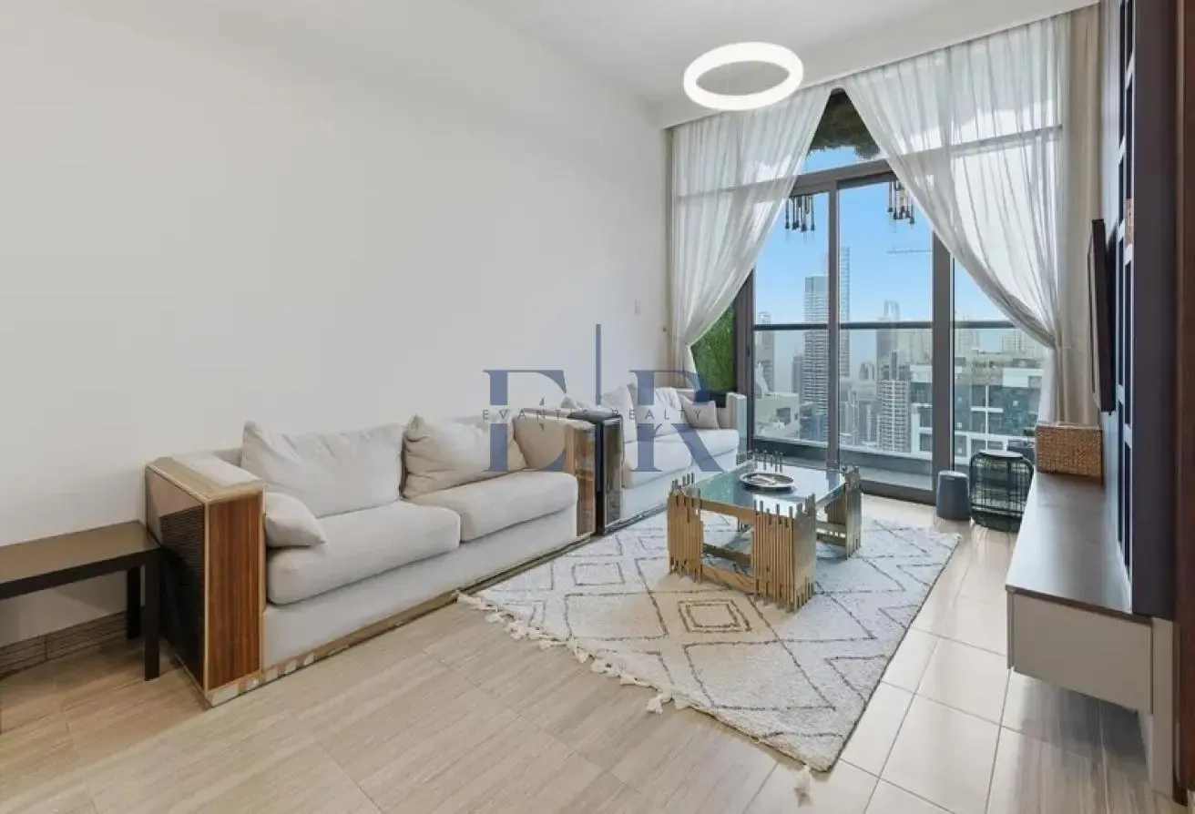 VACANT UNIT / LAKE VIEW / NO AGENT