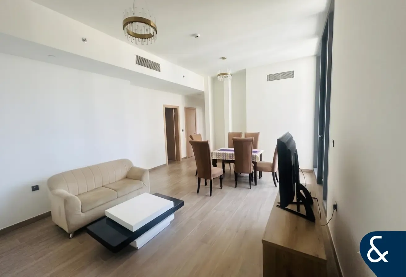 2 BEDROOMS | CALL TO VIEW | VACANT POOL VIEW