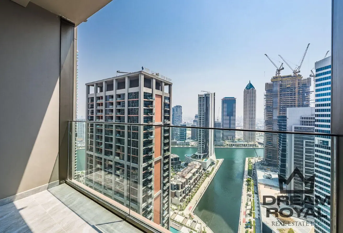 High floor | Canal View | Pime location