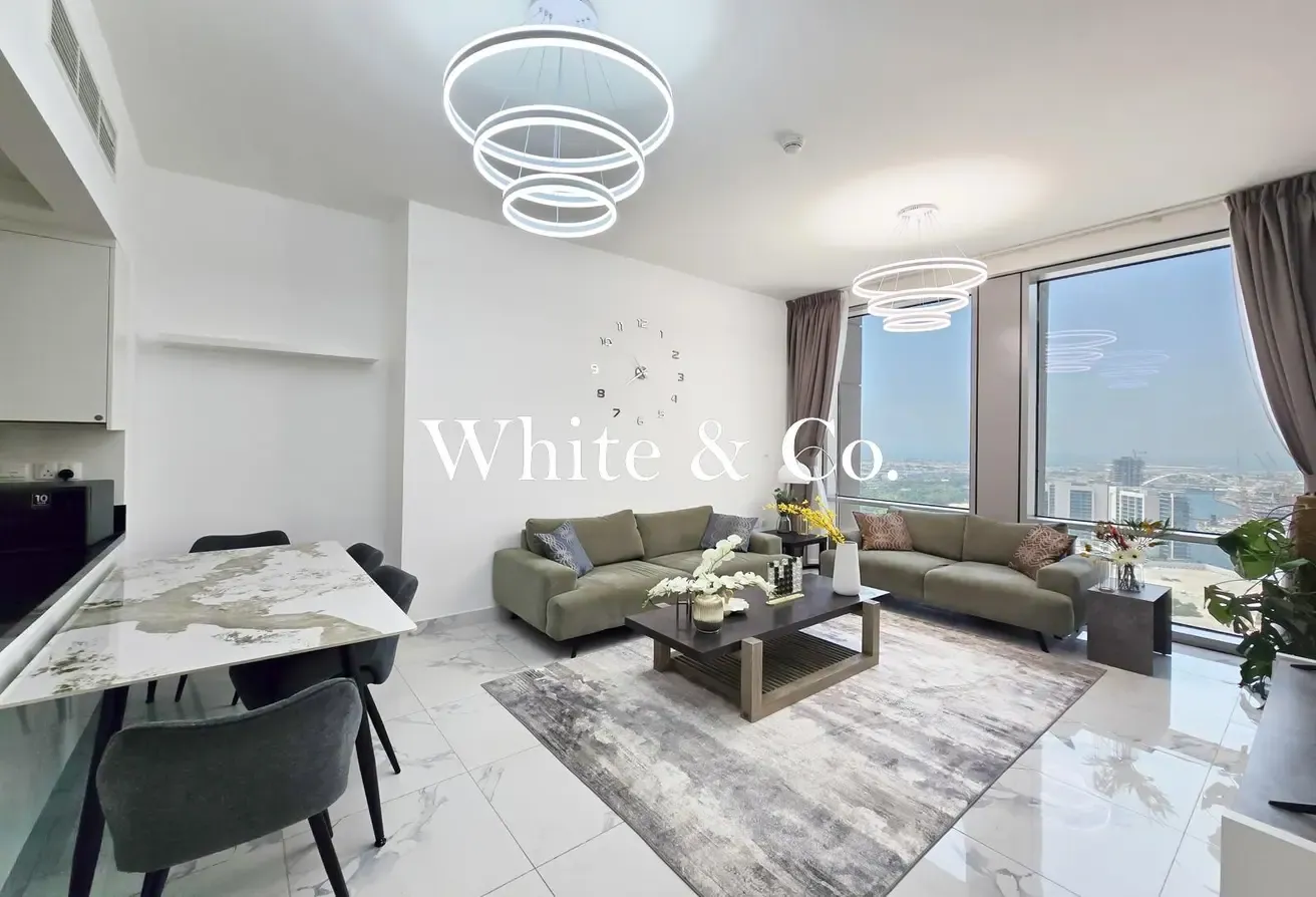 Vacant | High Floor | Canal View