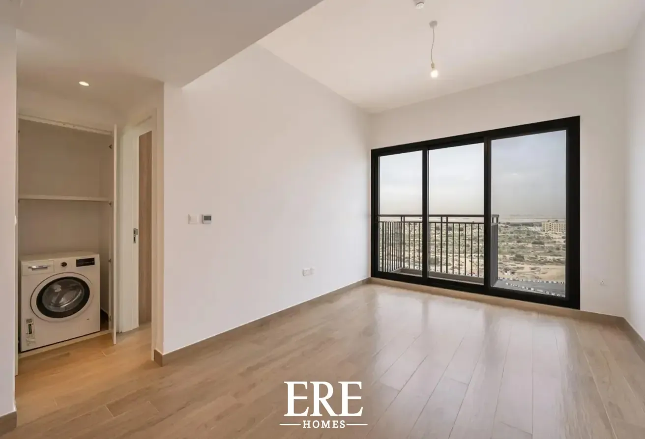 Modern 1BR | LIVA Apartments | Town Square