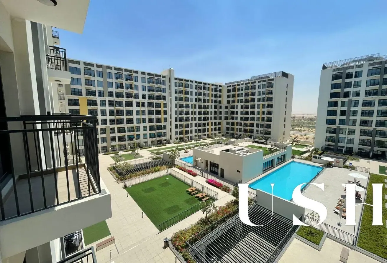 Bright & Modern 1BR | Pool View | Ready to Move In