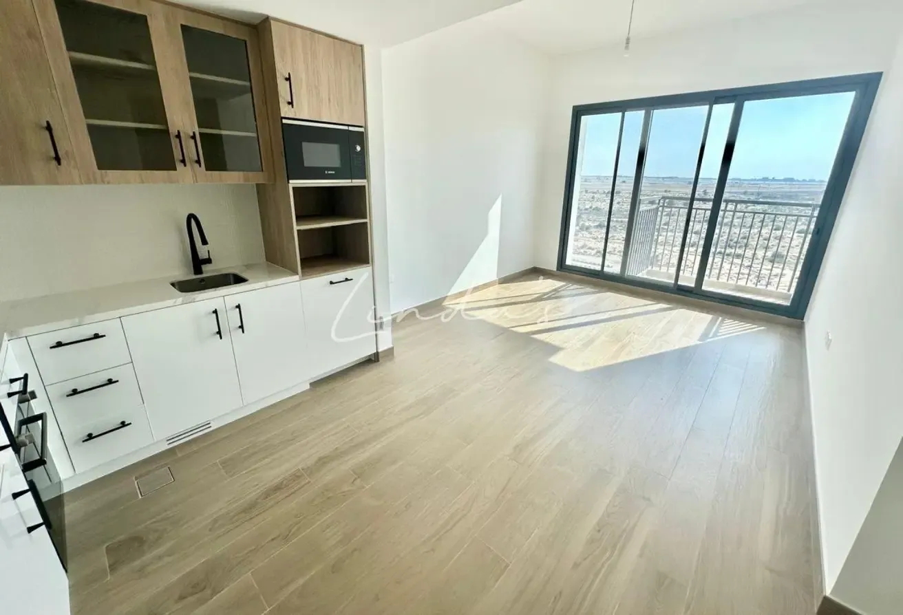 Pool View | Unfurnished | kitchen appliances