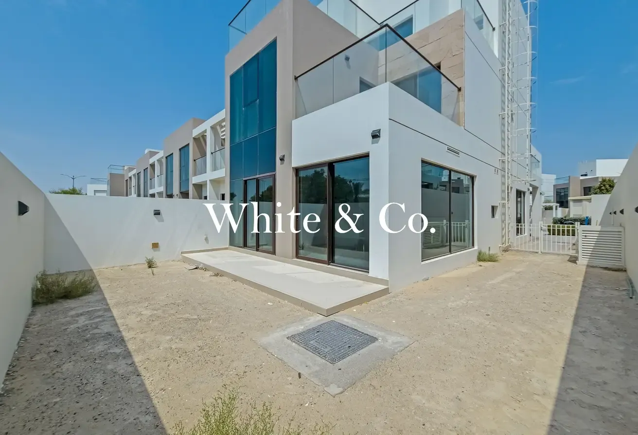 Single Row | Corner | Brand New Townhouse