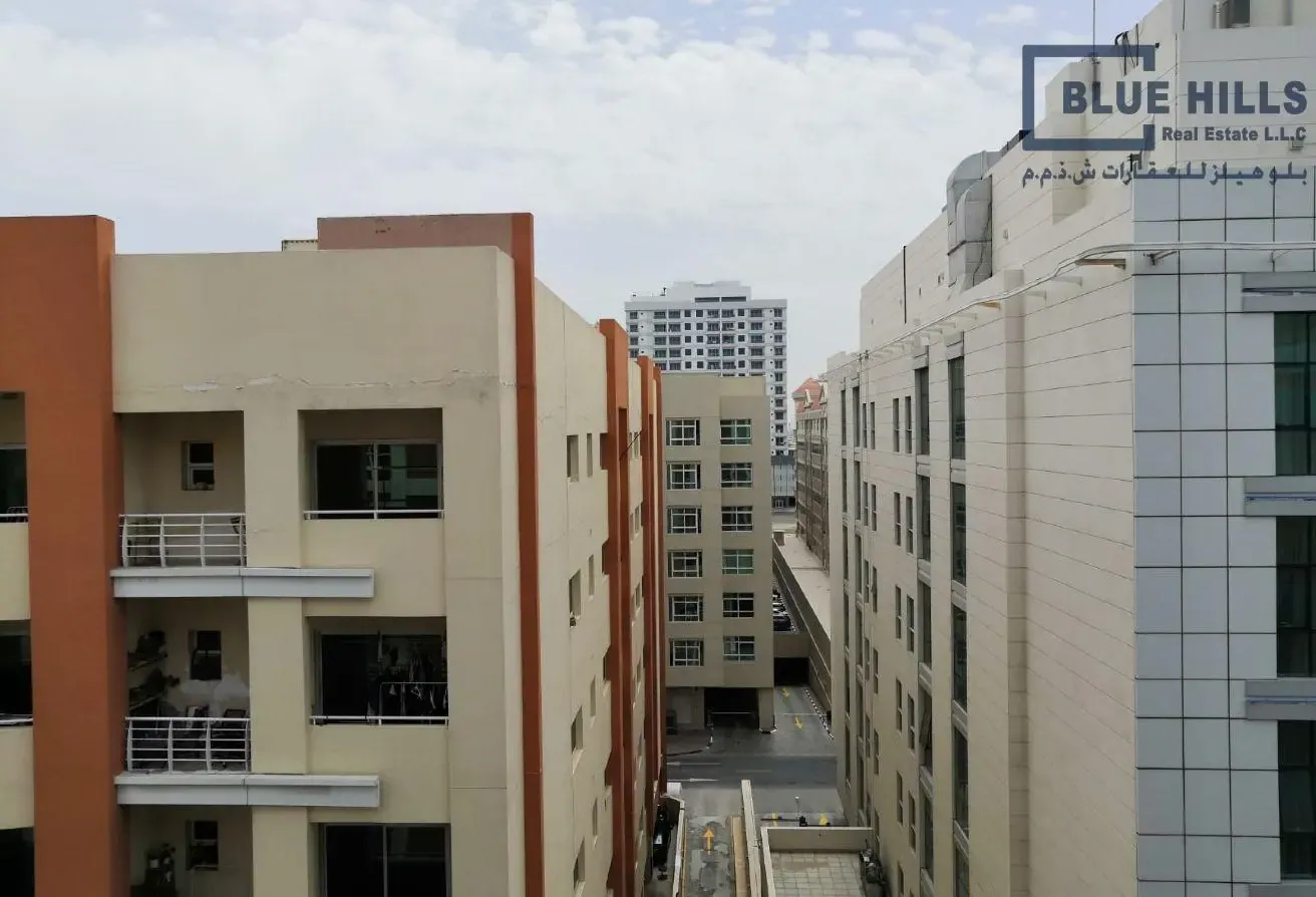 Spacious 3 BR Apartment in Al Barsha