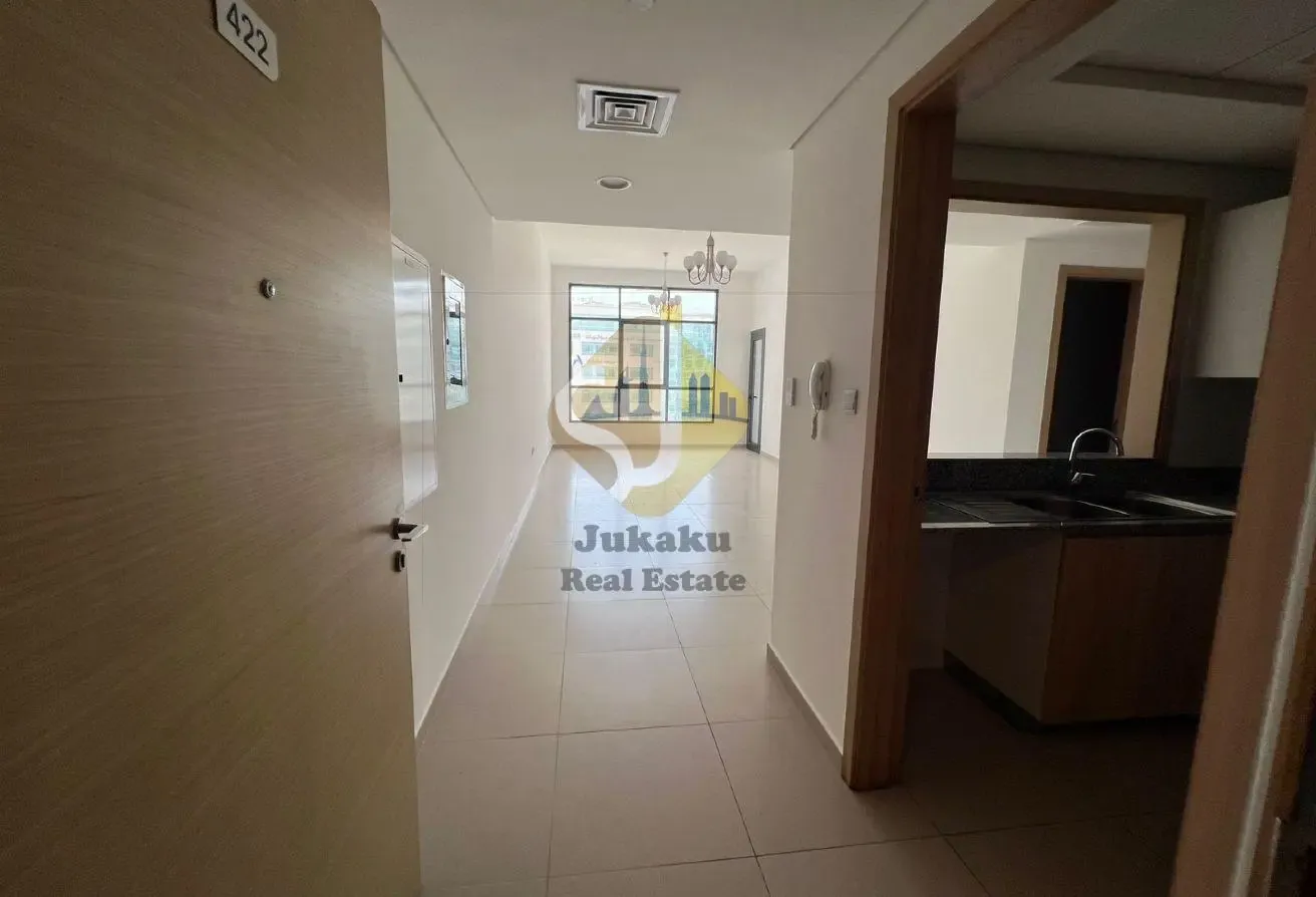 Spacious 3 Br + maids room opp Mall Of The Emirate