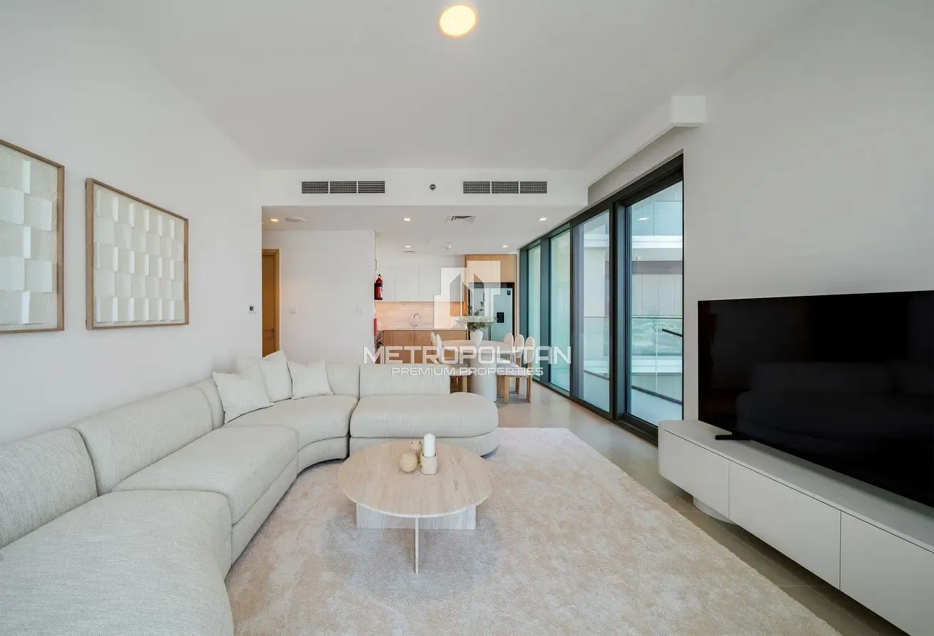 Fully Furnished | Sea and Marina View| Spacious