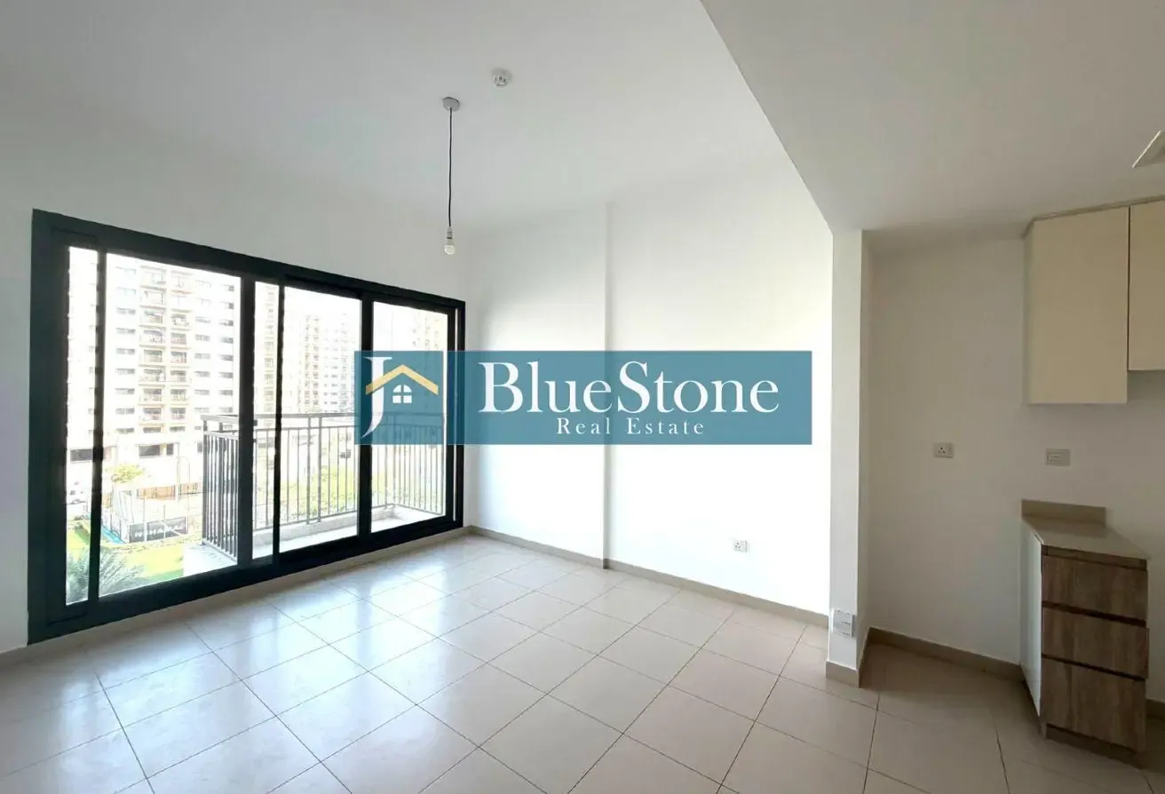 Vacant | 1 bedroom | Lower Floor