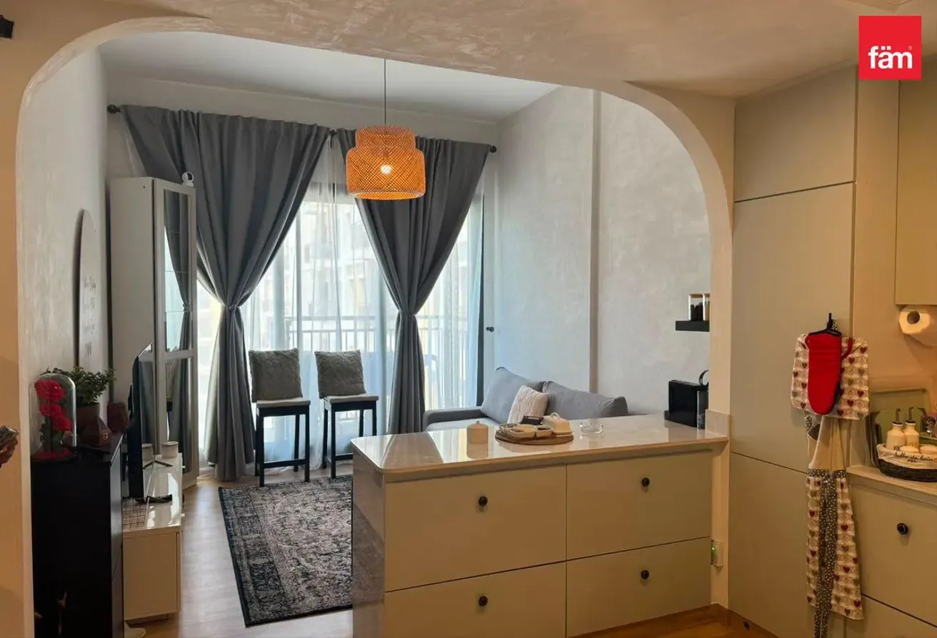 Upgraded Fully Furnished| Ready To Move| Pool View
