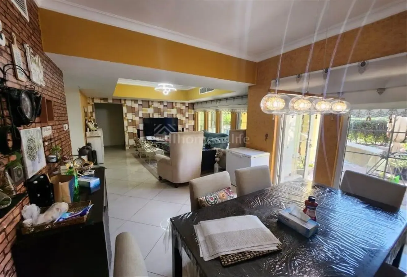 2BR with Garden | Ground Floor | Near Park